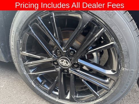 Used 2025 Toyota Camry SE FWD image 7
