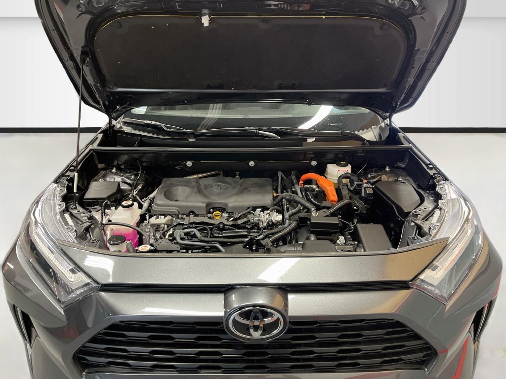 Used 2025 Toyota RAV4 XLE w/ Weather Package AWD/4WD image 29