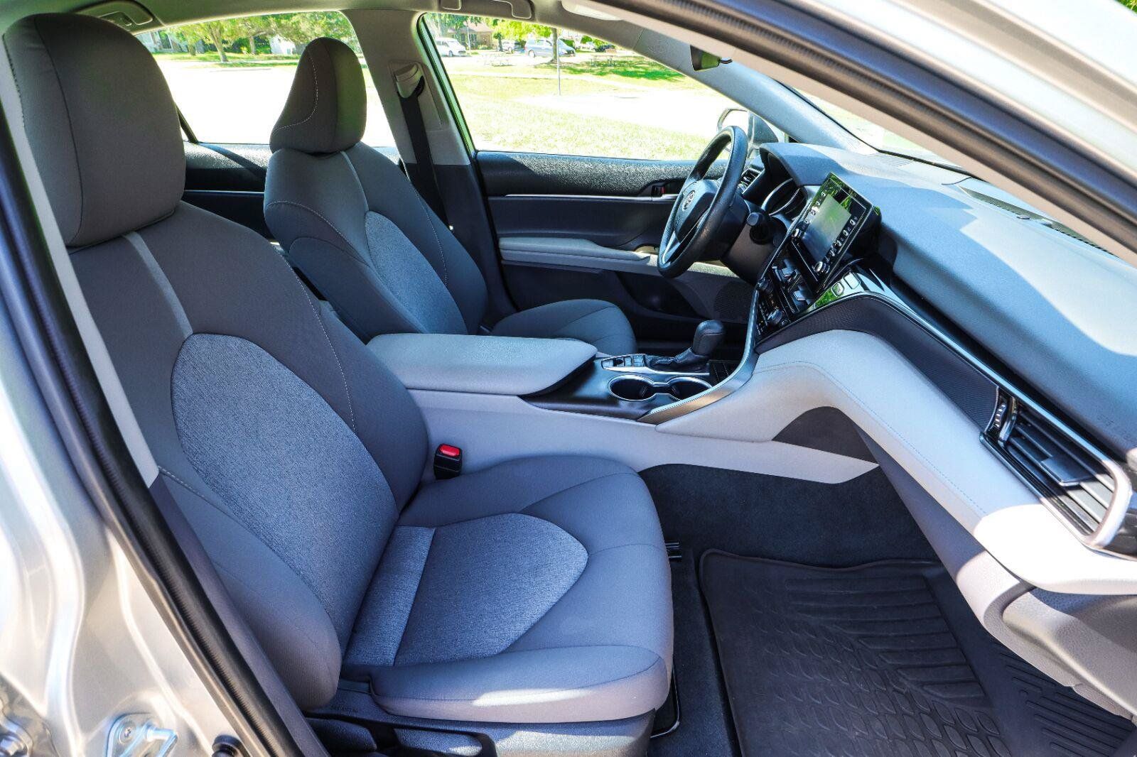 Used 2022 Toyota Camry LE FWD image 37