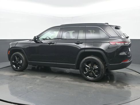 New 2026 Jeep Grand Cherokee Limited image 3