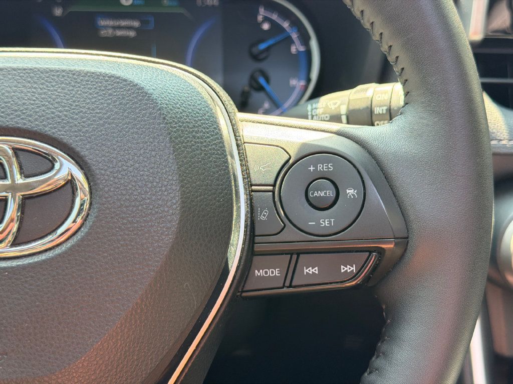 Used 2023 Toyota RAV4 XLE Premium AWD/4WD image 30