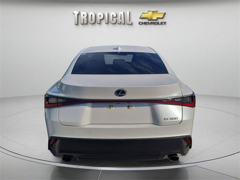 Used 2022 Lexus IS 300 300 image 4