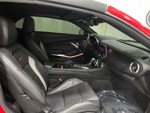 Used 2020 Chevrolet Camaro SS RWD image 30