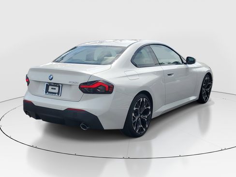 Used 2025 BMW 230i Coupe w/ M Sport Package RWD image 7