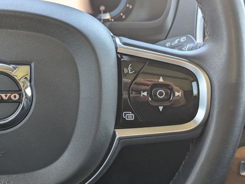 Certified 2023 Volvo XC90 B5 Plus image 33