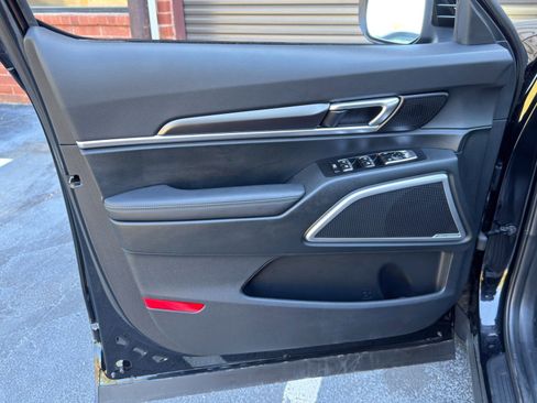 Used 2025 Kia Telluride S image 42
