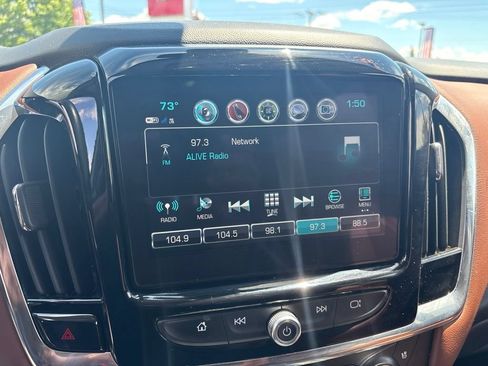 Used 2018 Chevrolet Traverse High Country AWD/4WD image 16