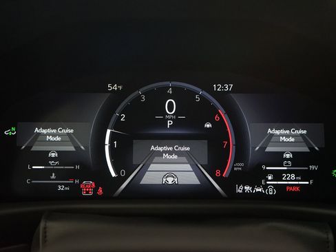 Used 2025 Lexus LX 600 4WD w/ Accessory Package (2T) image 14