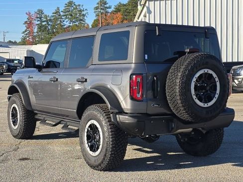 Used 2023 Ford Bronco Badlands w/ Sasquatch Package image 3