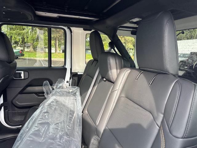 New 2027 Jeep Wrangler Unlimited Sahara AWD/4WD image 3