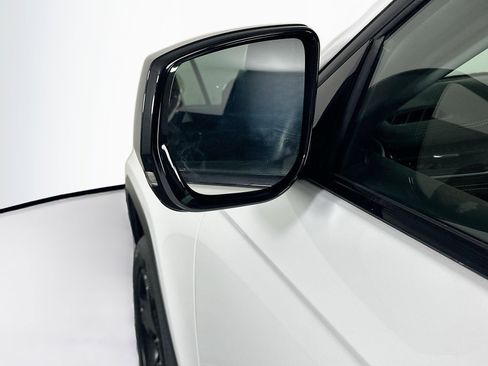 Used 2023 Jeep Grand Cherokee Limited w/ Black Appearance Package image 16