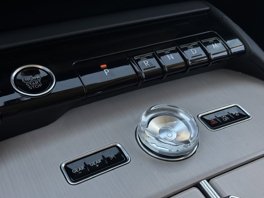 Used 2025 Lincoln Navigator Reserve AWD/4WD image 18
