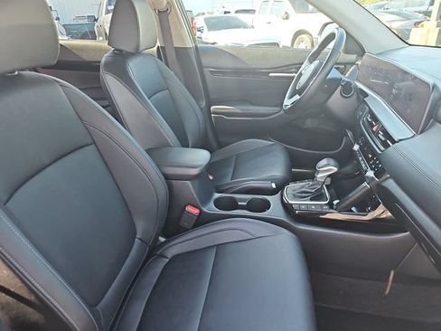 Used 2024 Kia Seltos EX AWD/4WD image 12