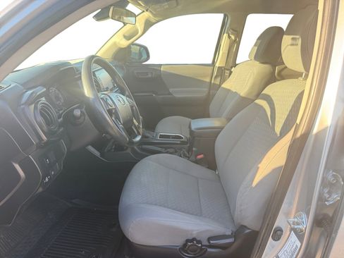 Used 2021 Toyota Tacoma SR image 9