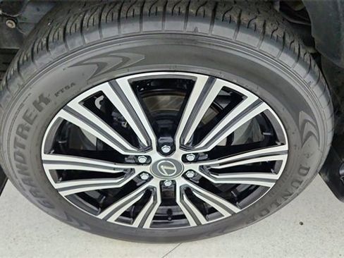 Used 2024 Lexus LX 600 4WD w/ Luxury Package image 61