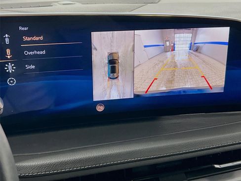 Used 2025 Cadillac XT4 Premium Luxury image 15