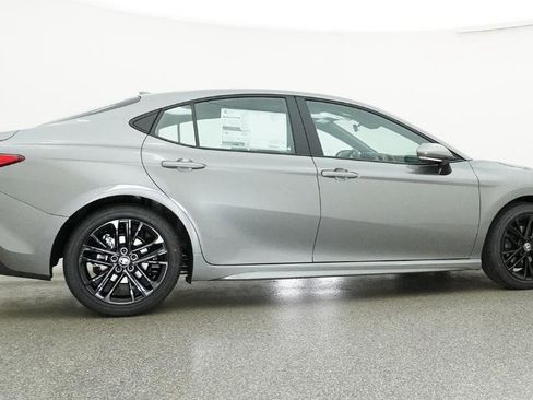 New 2026 Toyota Camry SE image 29