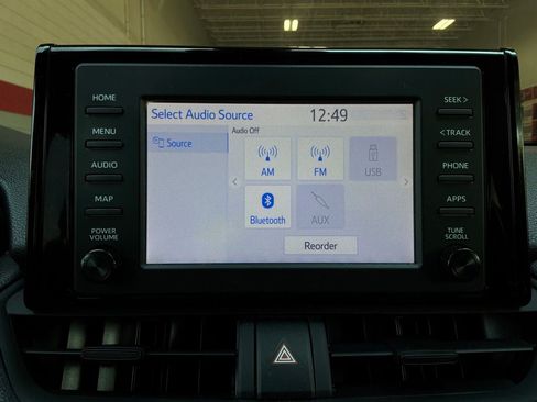 Used 2019 Toyota RAV4 XLE FWD image 34