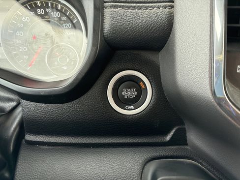 Used 2025 RAM 1500 Laramie image 14