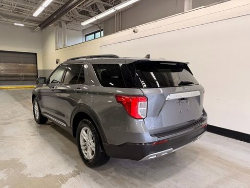 Used 2023 Ford Explorer XLT w/ Equipment Group 202A AWD/4WD image 3