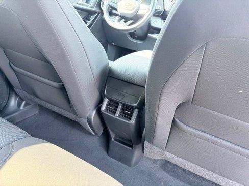 Used 2025 Chevrolet Equinox LT FWD image 17