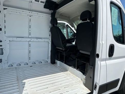 Used 2026 RAM ProMaster 2500 w/ Convenience Group FWD image 24