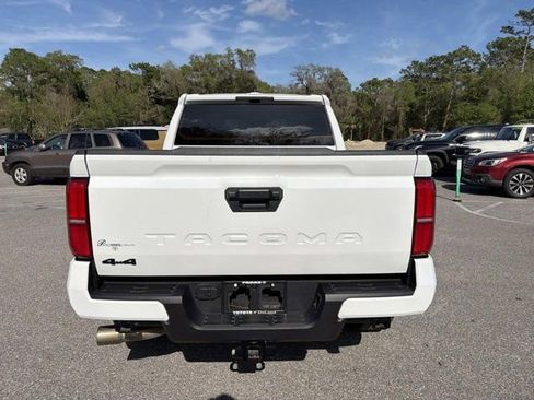 Certified 2025 Toyota Tacoma TRD Off-Road image 3