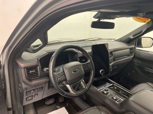 Used 2022 Ford Expedition Limited image 7