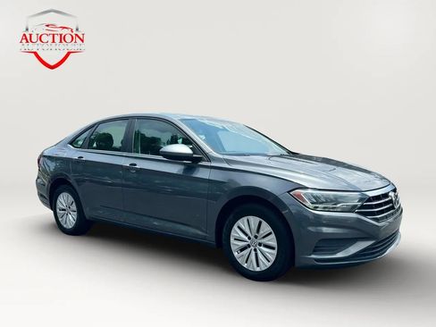 Used 2019 Volkswagen Jetta S w/ Driver Assistance Package FWD image 3