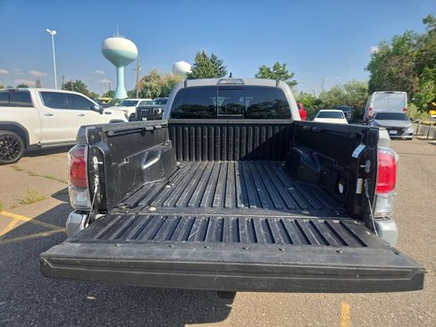 Used 2021 Toyota Tacoma TRD Sport AWD/4WD image 17