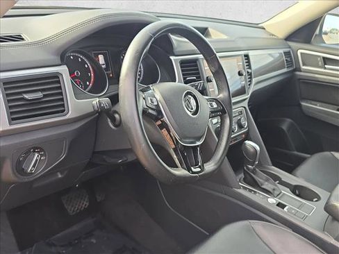 Used 2018 Volkswagen Atlas SE image 11