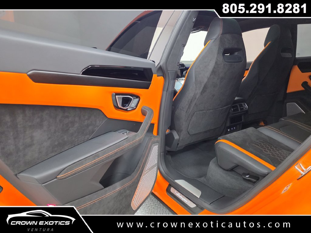 Used 2024 Lamborghini Urus S AWD/4WD image 32