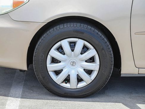 Used 2006 Toyota Camry LE FWD image 10