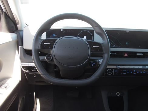 Used 2024 Hyundai Ioniq 5 SEL image 21