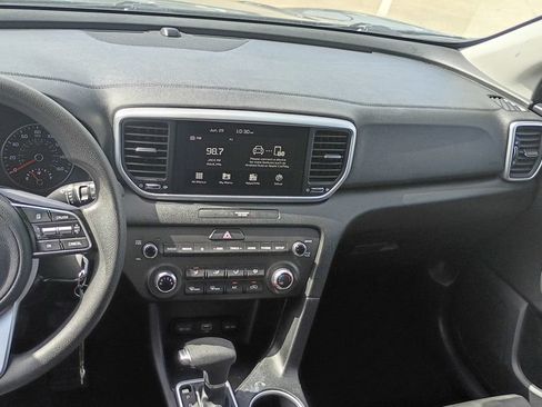 Used 2022 Kia Sportage LX FWD image 17