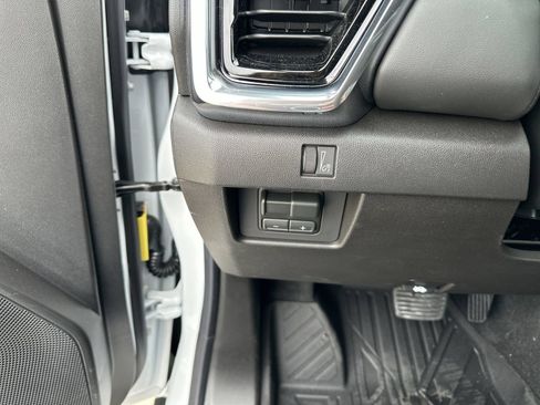 New 2026 GMC Canyon Elevation w/ Convenience Package AWD/4WD image 18