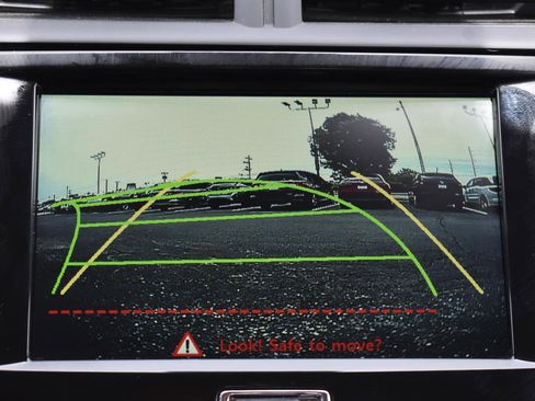 Used 2015 Chevrolet Malibu LTZ FWD image 5