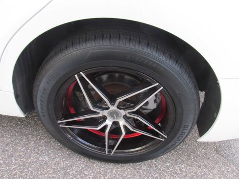 Used 2018 Toyota Camry SE image 70