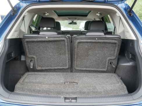 Used 2019 Volkswagen Tiguan SE w/ Panoramic Sunroof Package AWD/4WD image 18