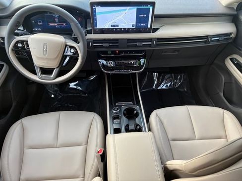 Used 2023 Lincoln Corsair AWD image 21
