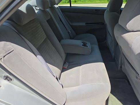 Used 2006 Toyota Camry LE FWD image 11