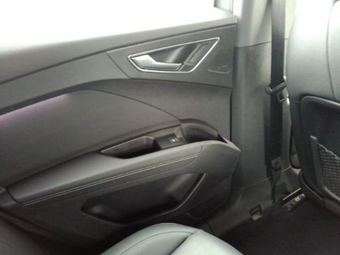 Used 2023 Audi Q4 e-tron Premium Plus w/ Premium Plus image 30