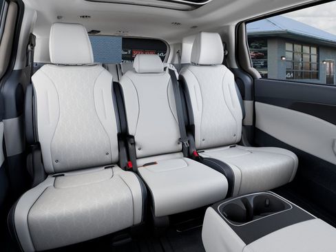 New 2026 Kia Carnival SX w/ SX Dark Edition Package image 16