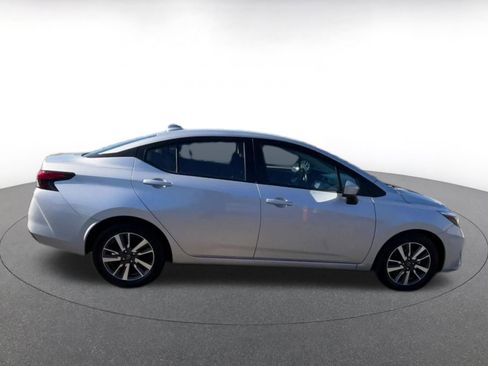 Used 2025 Nissan Versa SV image 16