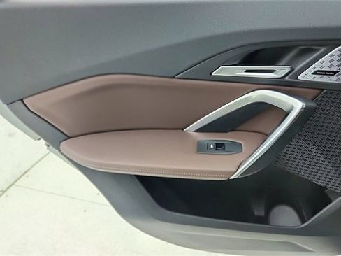 Used 2024 BMW X1 xDrive28i w/ Premium Package image 32