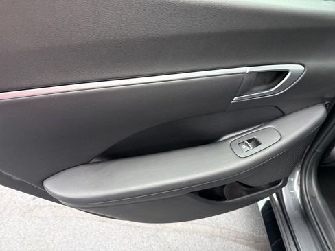Used 2025 Hyundai Sonata SEL FWD image 17