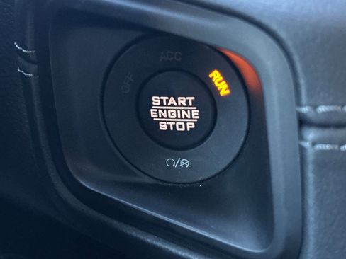 Certified 2025 Jeep Gladiator Rubicon w/ Safety Group image 24