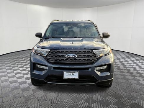 Used 2021 Ford Explorer XLT w/ Equipment Group 202A image 2