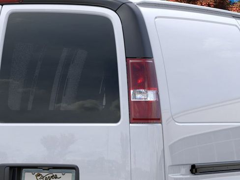 New 2026 Chevrolet Express 2500 RWD image 11