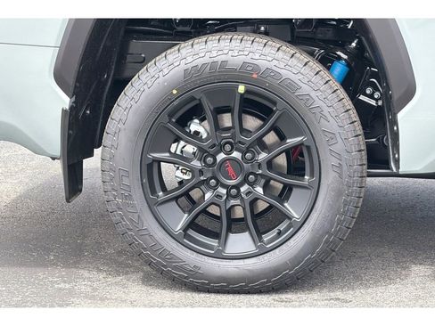 New 2026 Toyota Tundra Limited AWD/4WD image 32
